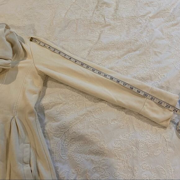 Knitted Dove Wide Collar Shacket sz M - Picture 8 of 13